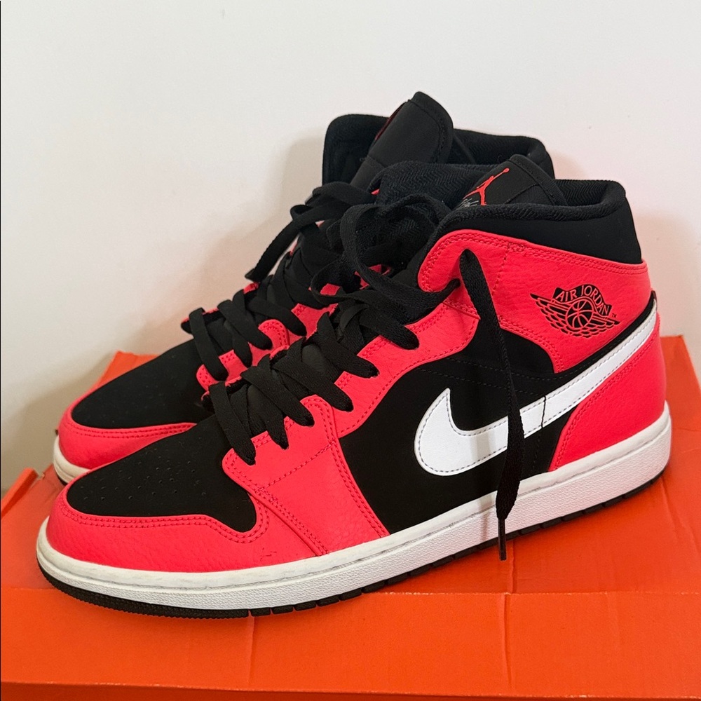 Men’s air Jordan retro 1 mid casual shoes